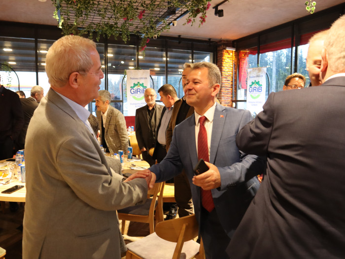 GİRİB Giresun İşadamları ve Bürokratlar Derneğinin HARLA Dönerde düzenlediği İFTAR yemeği Fotoğrafları