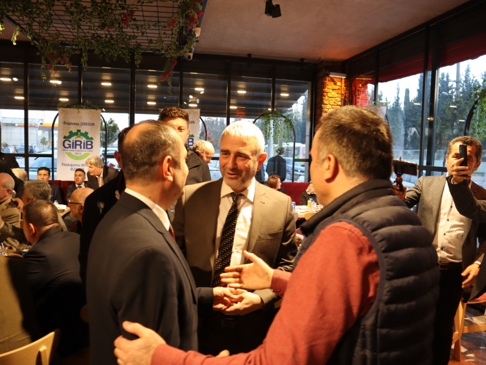GİRİB Giresun İşadamları ve Bürokratlar Derneğinin HARLA Dönerde düzenlediği İFTAR yemeği Fotoğrafları