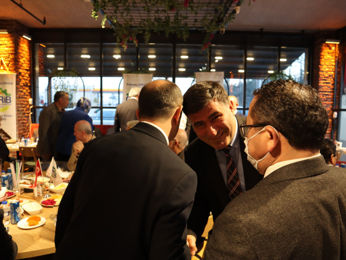 GİRİB Giresun İşadamları ve Bürokratlar Derneğinin HARLA Dönerde düzenlediği İFTAR yemeği Fotoğrafları