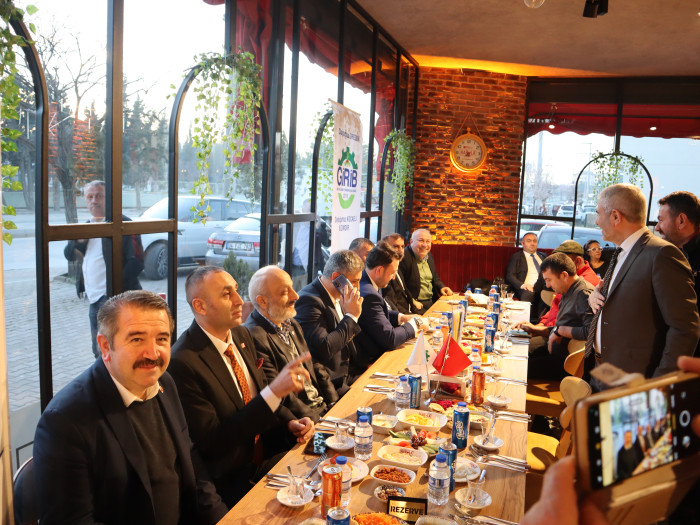 GİRİB Giresun İşadamları ve Bürokratlar Derneğinin HARLA Dönerde düzenlediği İFTAR yemeği Fotoğrafları