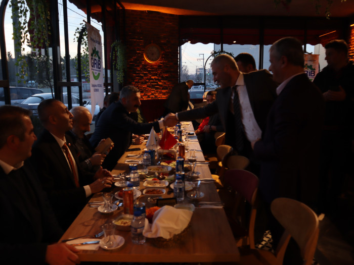 GİRİB Giresun İşadamları ve Bürokratlar Derneğinin HARLA Dönerde düzenlediği İFTAR yemeği Fotoğrafları