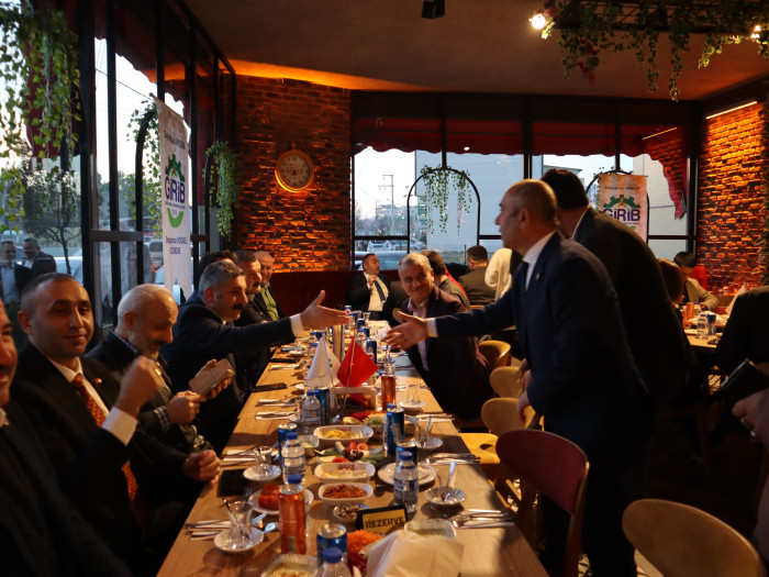 GİRİB Giresun İşadamları ve Bürokratlar Derneğinin HARLA Dönerde düzenlediği İFTAR yemeği Fotoğrafları