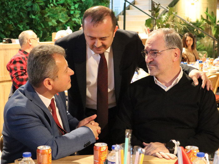 GİRİB Giresun İşadamları ve Bürokratlar Derneğinin HARLA Dönerde düzenlediği İFTAR yemeği Fotoğrafları