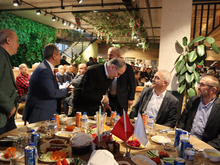 GİRİB Giresun İşadamları ve Bürokratlar Derneğinin HARLA Dönerde düzenlediği İFTAR yemeği Fotoğrafları