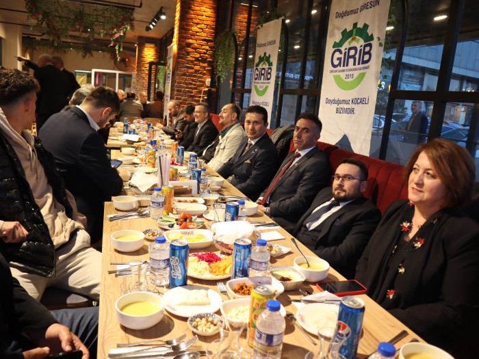 GİRİB Giresun İşadamları ve Bürokratlar Derneğinin HARLA Dönerde düzenlediği İFTAR yemeği Fotoğrafları