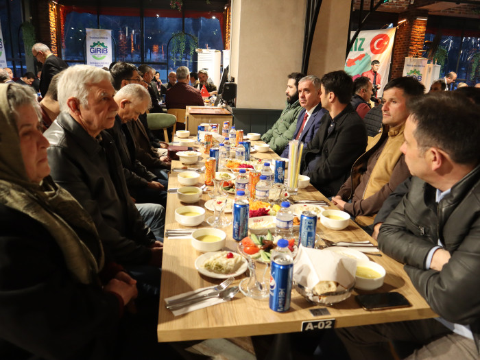 GİRİB Giresun İşadamları ve Bürokratlar Derneğinin HARLA Dönerde düzenlediği İFTAR yemeği Fotoğrafları