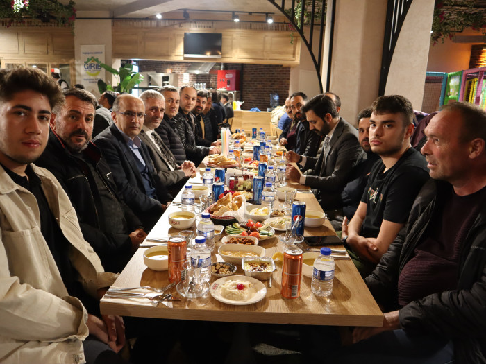 GİRİB Giresun İşadamları ve Bürokratlar Derneğinin HARLA Dönerde düzenlediği İFTAR yemeği Fotoğrafları