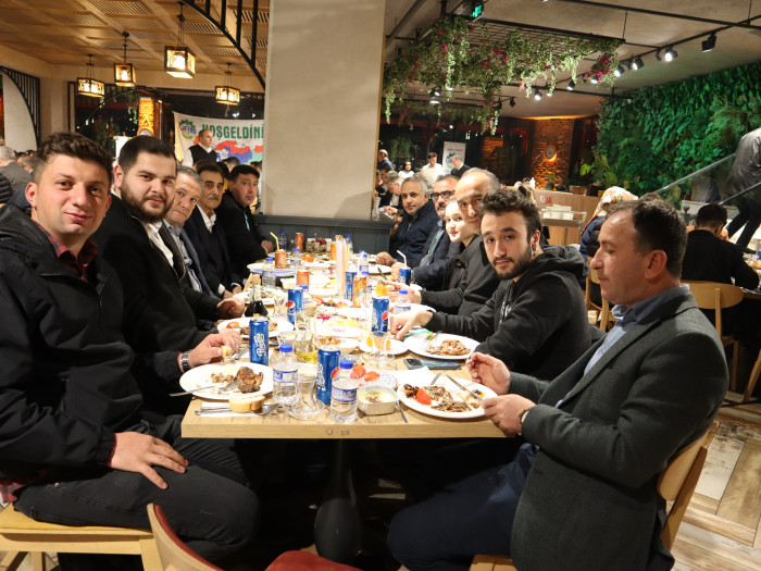 GİRİB Giresun İşadamları ve Bürokratlar Derneğinin HARLA Dönerde düzenlediği İFTAR yemeği Fotoğrafları