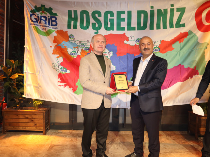 GİRİB Giresun İşadamları ve Bürokratlar Derneğinin HARLA Dönerde düzenlediği İFTAR yemeği Fotoğrafları