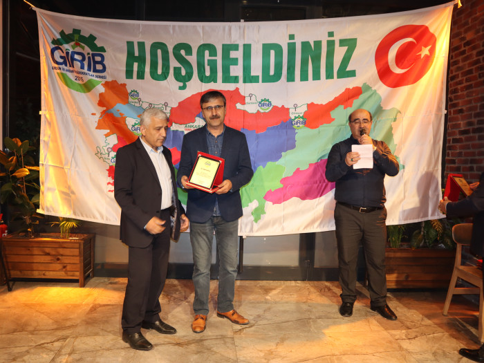 GİRİB Giresun İşadamları ve Bürokratlar Derneğinin HARLA Dönerde düzenlediği İFTAR yemeği Fotoğrafları