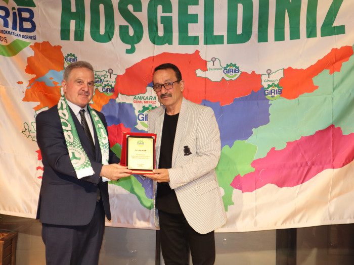 GİRİB Giresun İşadamları ve Bürokratlar Derneğinin HARLA Dönerde düzenlediği İFTAR yemeği Fotoğrafları