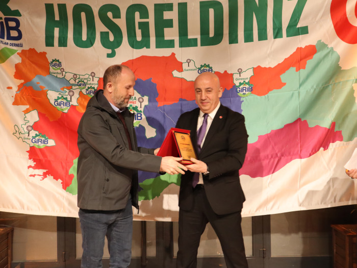 GİRİB Giresun İşadamları ve Bürokratlar Derneğinin HARLA Dönerde düzenlediği İFTAR yemeği Fotoğrafları