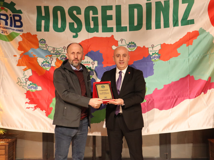 GİRİB Giresun İşadamları ve Bürokratlar Derneğinin HARLA Dönerde düzenlediği İFTAR yemeği Fotoğrafları