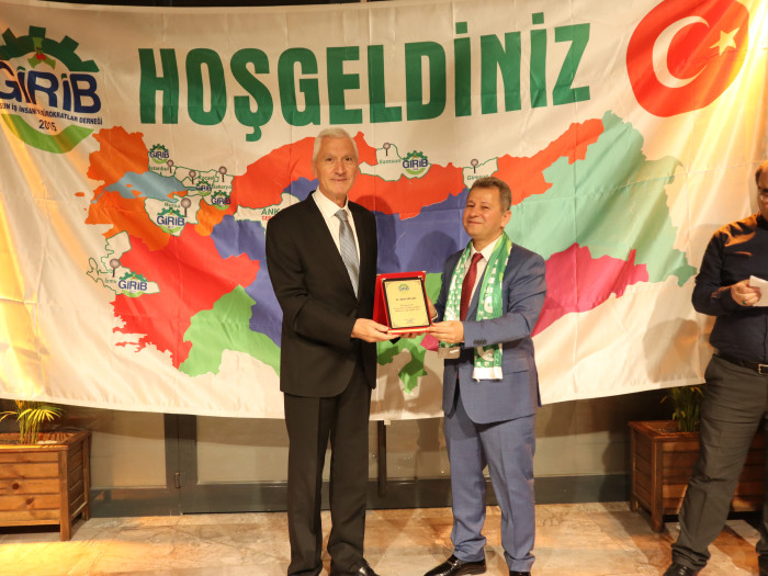 GİRİB Giresun İşadamları ve Bürokratlar Derneğinin HARLA Dönerde düzenlediği İFTAR yemeği Fotoğrafları