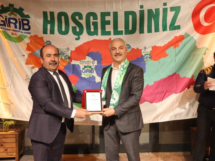 GİRİB Giresun İşadamları ve Bürokratlar Derneğinin HARLA Dönerde düzenlediği İFTAR yemeği Fotoğrafları