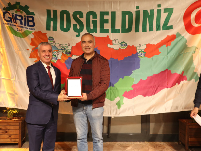 GİRİB Giresun İşadamları ve Bürokratlar Derneğinin HARLA Dönerde düzenlediği İFTAR yemeği Fotoğrafları
