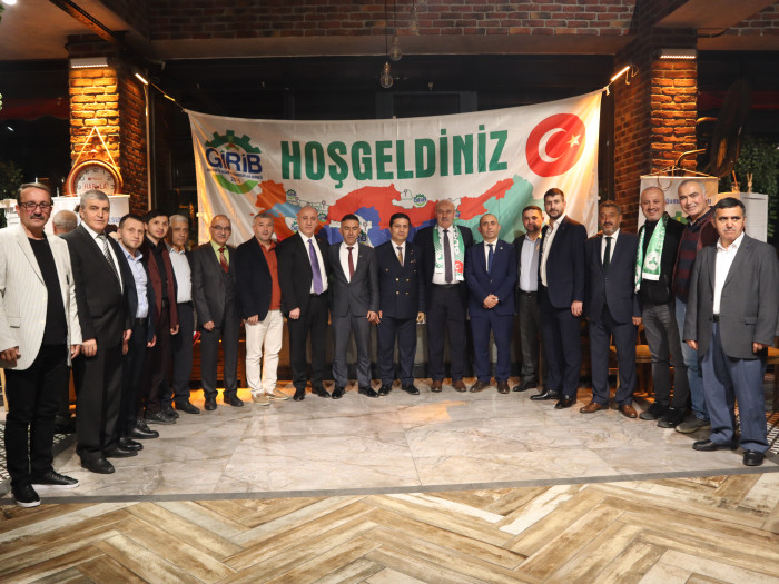 GİRİB Giresun İşadamları ve Bürokratlar Derneğinin HARLA Dönerde düzenlediği İFTAR yemeği Fotoğrafları