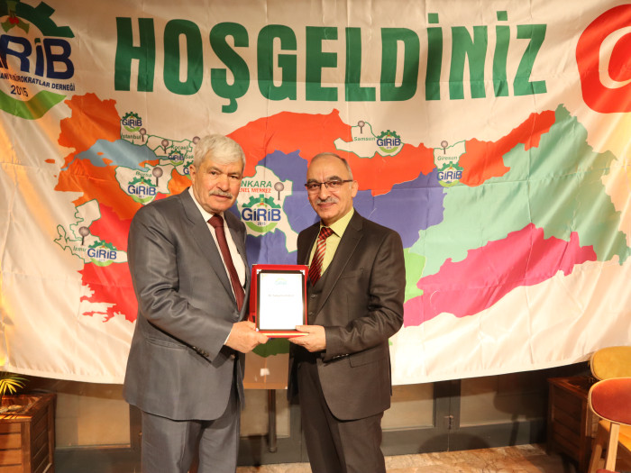 GİRİB Giresun İşadamları ve Bürokratlar Derneğinin HARLA Dönerde düzenlediği İFTAR yemeği Fotoğrafları