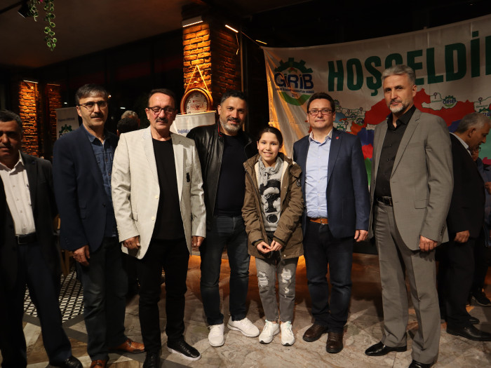 GİRİB Giresun İşadamları ve Bürokratlar Derneğinin HARLA Dönerde düzenlediği İFTAR yemeği Fotoğrafları