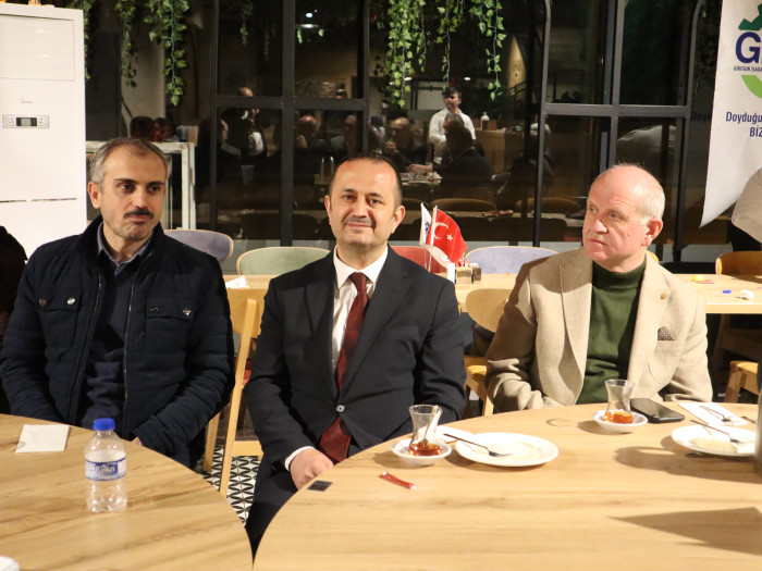 GİRİB Giresun İşadamları ve Bürokratlar Derneğinin HARLA Dönerde düzenlediği İFTAR yemeği Fotoğrafları