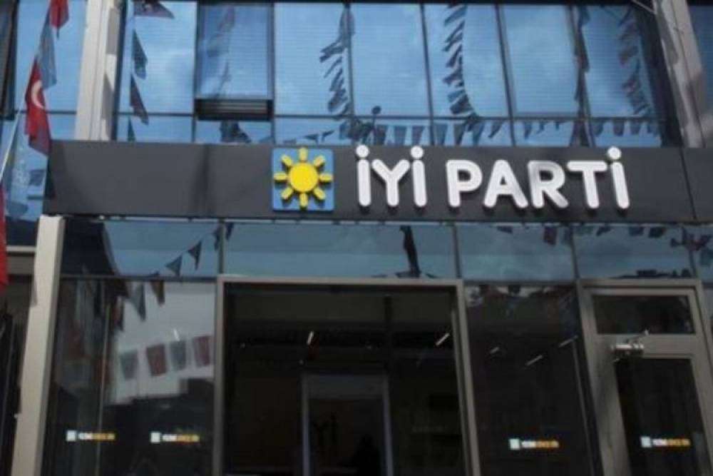 İYİ Partililerden istifa dalgası! İYİ Parti istifa son dakika
