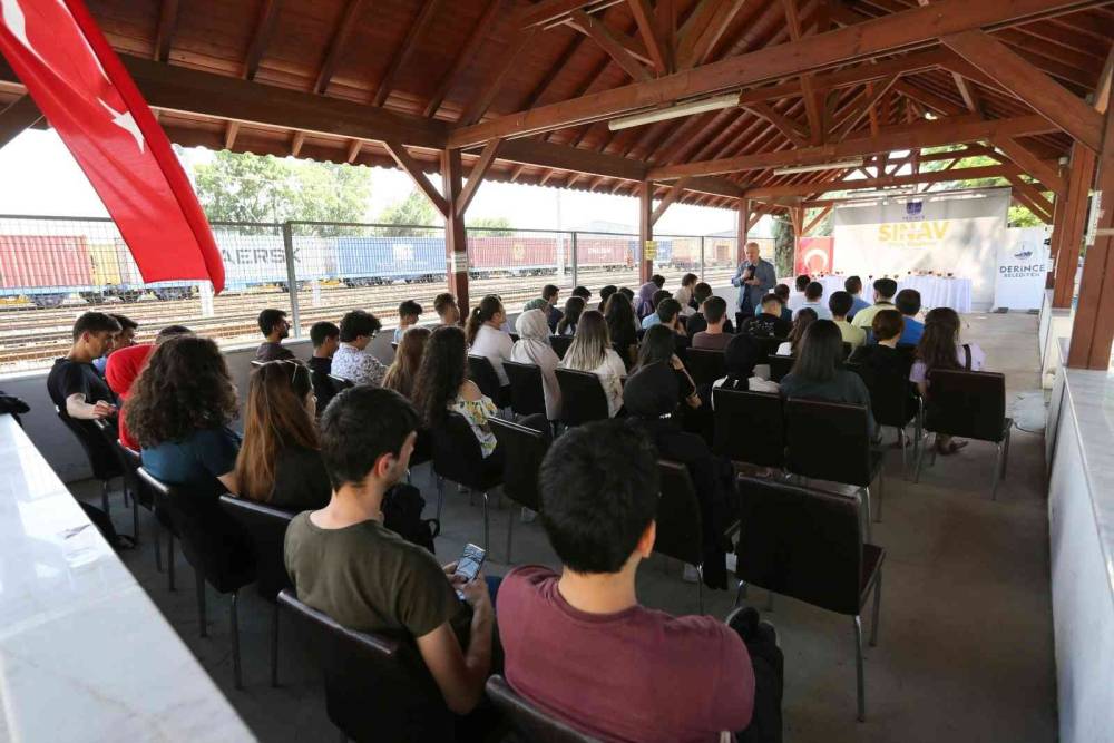 YKS’ye girecek öğrencilere sınav kaygısı semineri
