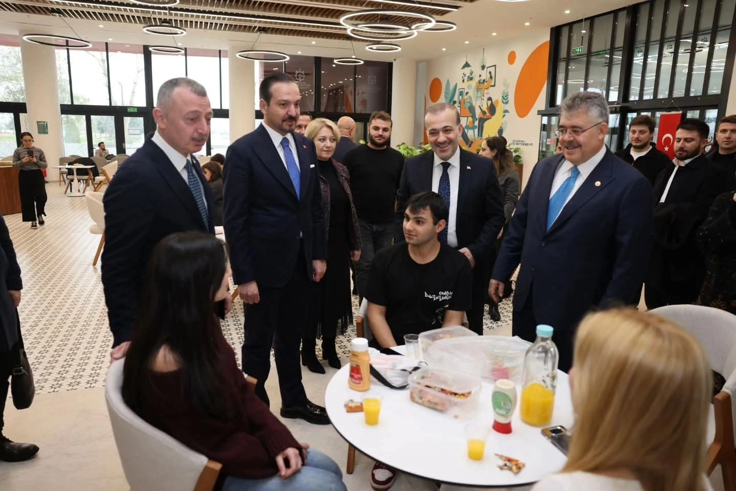 K&uuml;rşad Zorlu'dan Başkan B&uuml;y&uuml;kakın'a tebrik