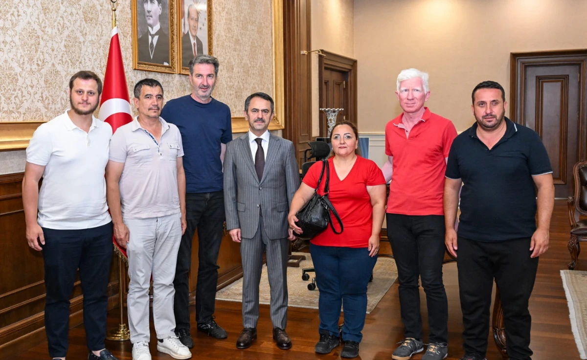  1915 &Ccedil;anakkale G&ouml;rme Engelliler Spor Kul&uuml;b&uuml;nden Vali Aktaş&rsquo;a Ziyaret