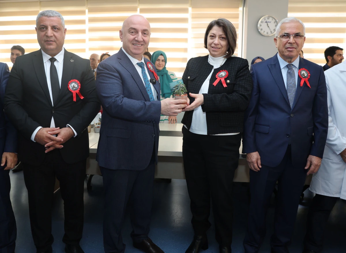 Başkan Bıyık’tan 4 Bin Öğretmene Anlamlı Jest