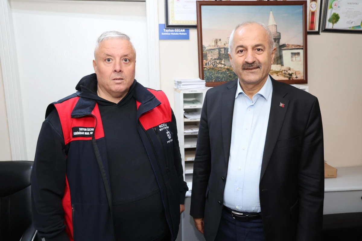 Başkan Zinnur Büyükgöz, Eskihisar Muhtarı Tayfun Özcan ile Çalışmaları Değerlendirdi