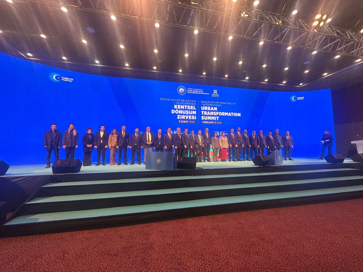 B&uuml;y&uuml;kg&ouml;z, 1. Uluslararası Kentsel D&ouml;n&uuml;ş&uuml;m Zirvesi&rsquo;nde Gebze&rsquo;yi Temsil Etti