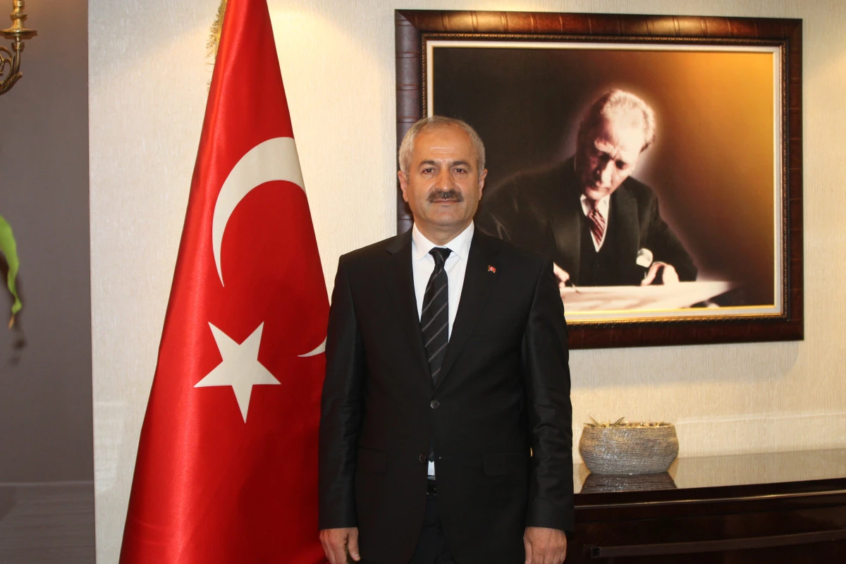 Gebze Belediye Başkanı Zinnur Büyükgöz’den Öğretmenler Günü mesajı