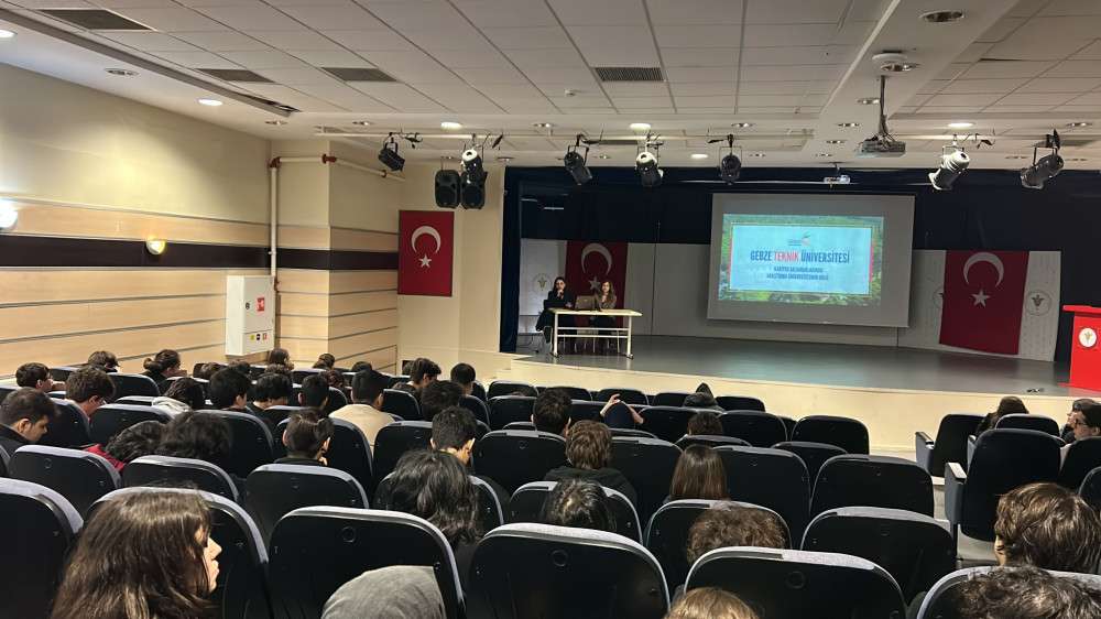 GTÜ Akademisyenleri Liselerde 