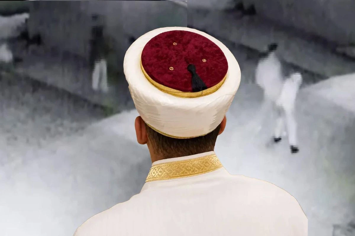 Kendilerini uyaran imamı darp ettiler