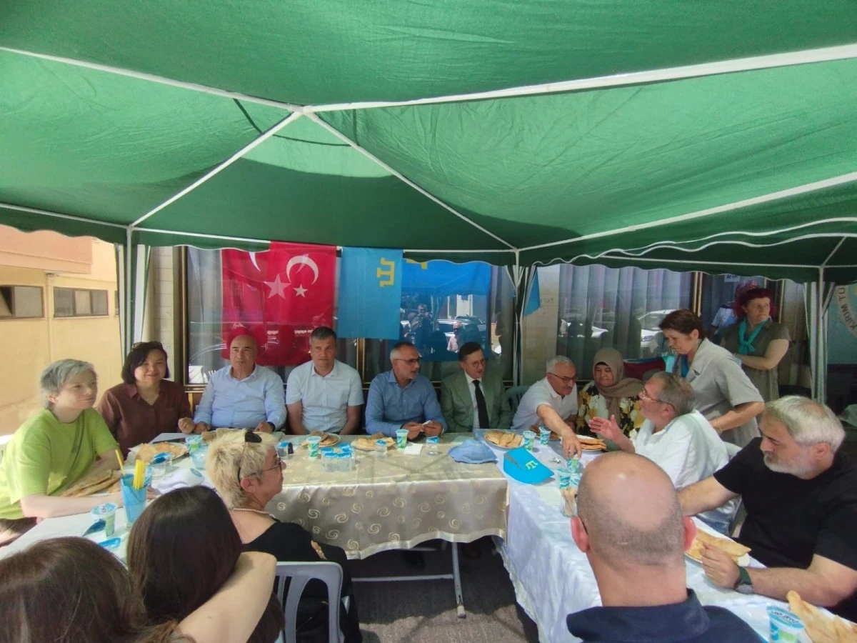 Kırım Tatar Mill&icirc; Bayrak G&uuml;n&uuml; Gebze&rsquo;de Kutlandı