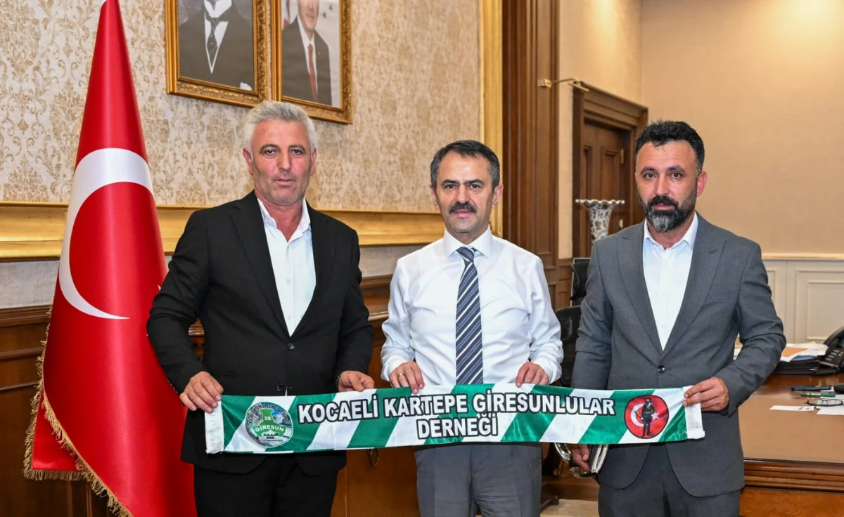 Kocaeli Kartepe Giresunlular Derneğinden Vali Aktaş&rsquo;a Davet