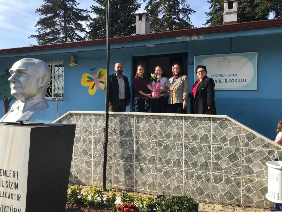 MHP Gebze Köy Okullarındaki Öğretmenleri Yalnız Bırakmadı