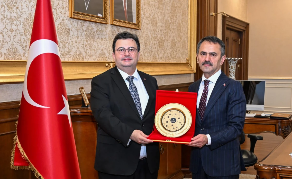 T&Uuml;BİTAK BİLGEM Başkanı Do&ccedil;. Dr. Ali G&ouml;r&ccedil;in&rsquo;den Vali İlhami Aktaş&rsquo;a Ziyaret