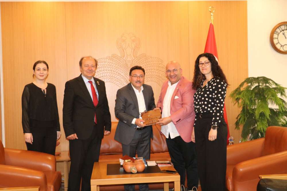 VALİ ÇİÇEK, KAYSERİ’DE UYUMLU VE VERİMLİ BİÇİMDE ÇALIŞIP ÜRETECEĞİZ