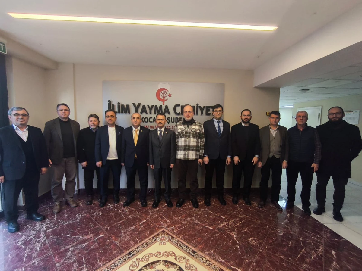 Vali İlhami Aktaş&rsquo;tan İlim Yayma Cemiyeti Kocaeli İl Temsilciliği&rsquo;ne Ziyaret